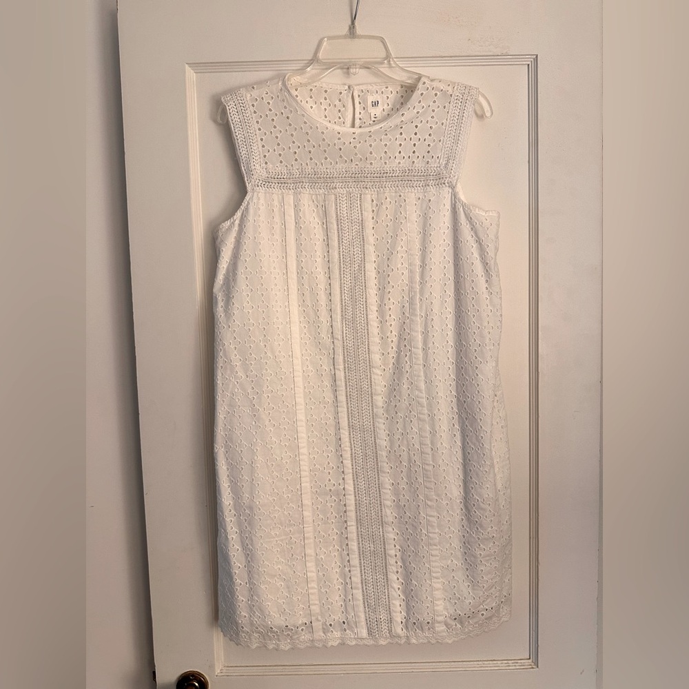Beautiful Gap Eyelet Sundress - Picture 1 of 5